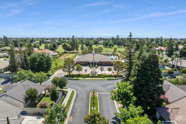 2401 Snowdrop Drive, Bakersfield, CA 93311