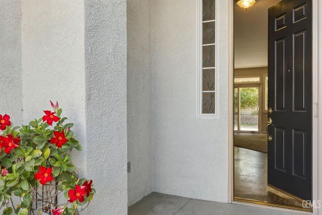 2401 Snowdrop Drive, Bakersfield, CA 93311