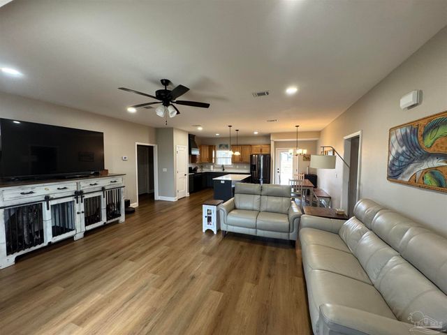 2360 Trudy Ln, Jay, FL 32565