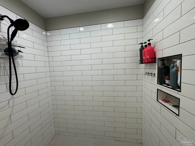 2360 Trudy Ln, Jay, FL 32565