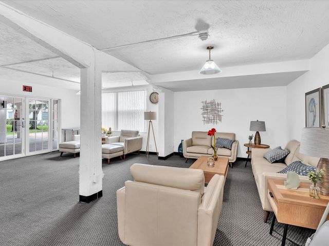 4025 N Federal 121C, Oakland Park, FL 33308