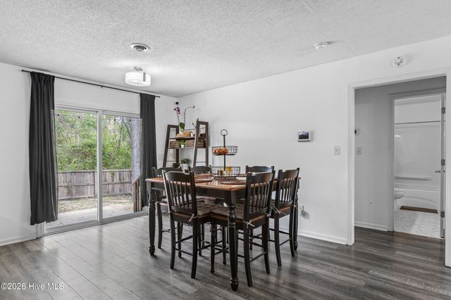 207 Winter Place, Jacksonville, NC 28540