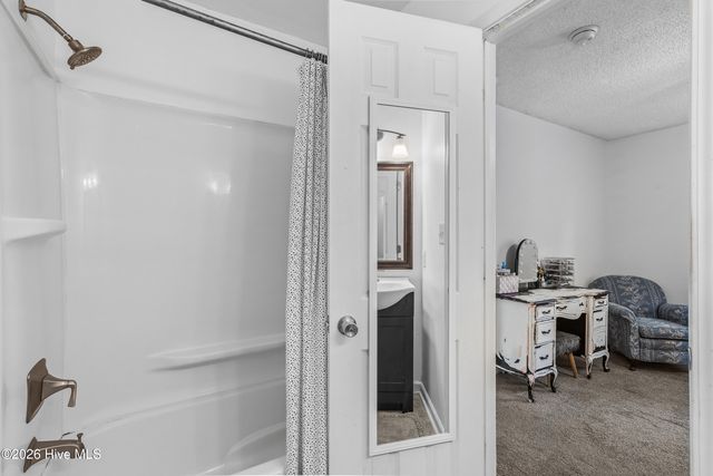 207 Winter Place, Jacksonville, NC 28540