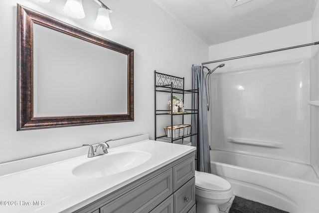 207 Winter Place, Jacksonville, NC 28540