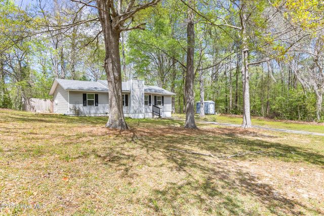 207 Winter Place, Jacksonville, NC 28540