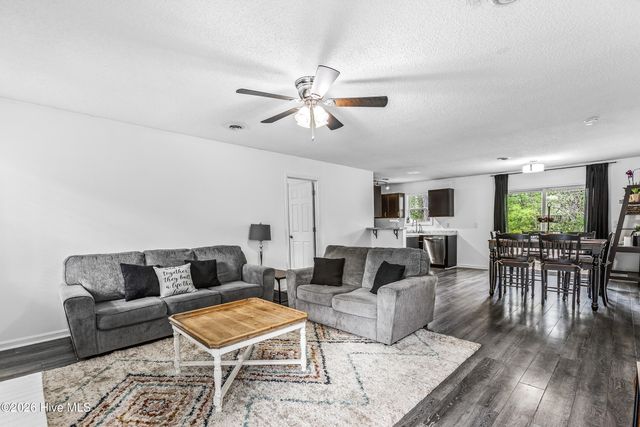 207 Winter Place, Jacksonville, NC 28540