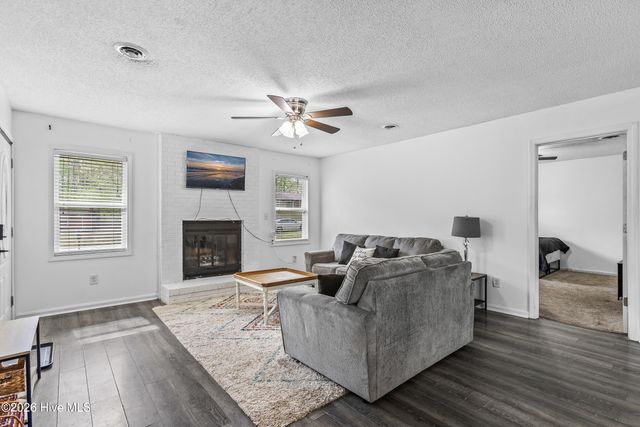 207 Winter Place, Jacksonville, NC 28540