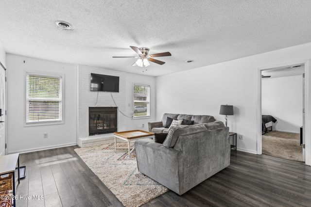 207 Winter Place, Jacksonville, NC 28540