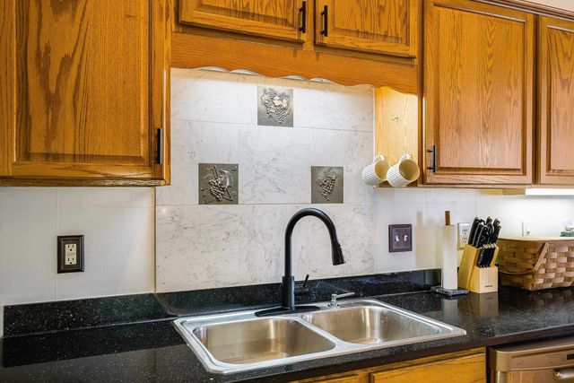 553 HIDDEN VALLEYS RD, Palmyra, VA 22963