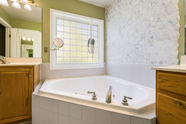 553 HIDDEN VALLEYS RD, Palmyra, VA 22963