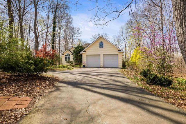 553 HIDDEN VALLEYS RD, Palmyra, VA 22963