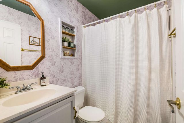 553 HIDDEN VALLEYS RD, Palmyra, VA 22963