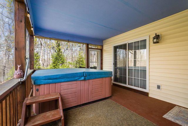 553 HIDDEN VALLEYS RD, Palmyra, VA 22963
