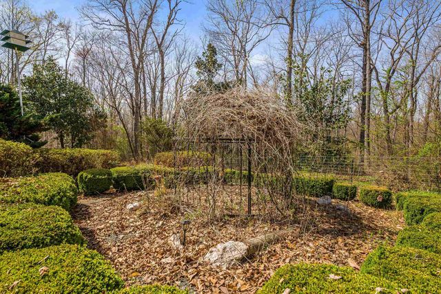 553 HIDDEN VALLEYS RD, Palmyra, VA 22963
