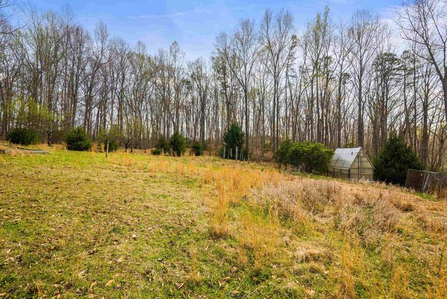 553 HIDDEN VALLEYS RD, Palmyra, VA 22963