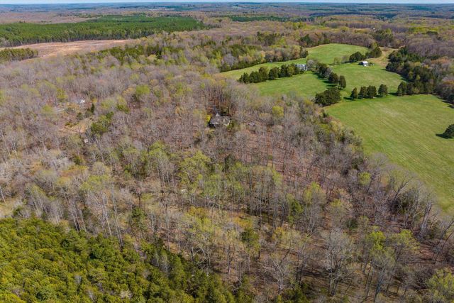 553 HIDDEN VALLEYS RD, Palmyra, VA 22963