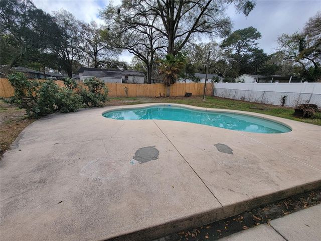 2304 NE 38TH STREET, Ocala, FL 34479