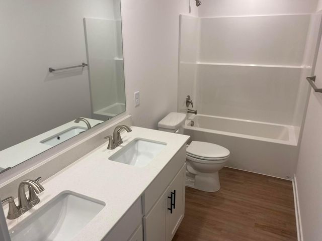 1451 Begonia Drive S, Grove City, OH 43123