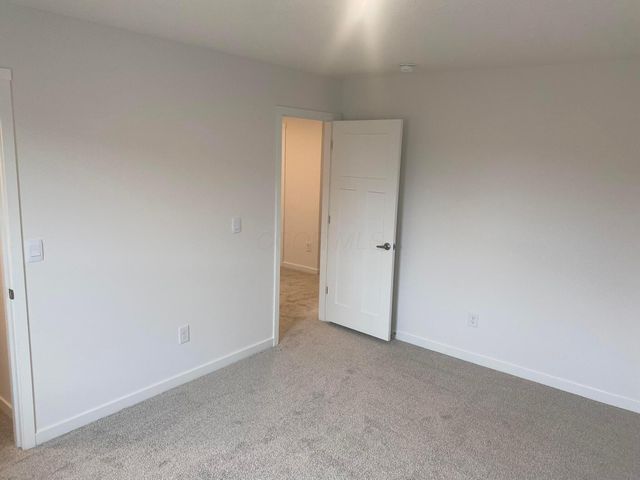 1451 Begonia Drive S, Grove City, OH 43123