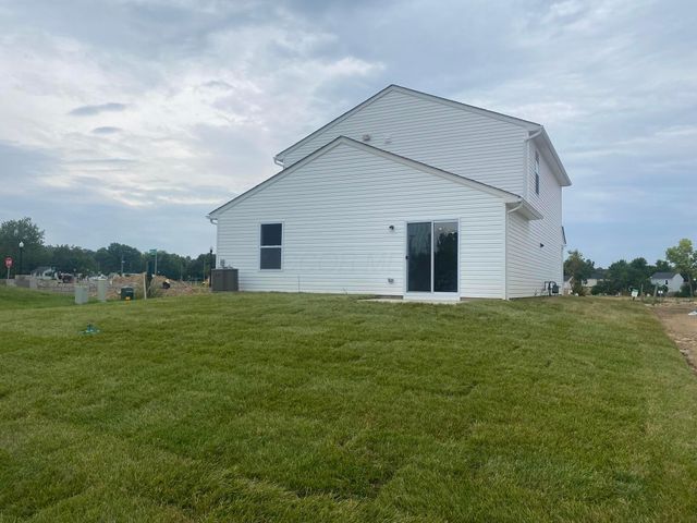 1451 Begonia Drive S, Grove City, OH 43123