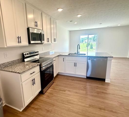 1451 Begonia Drive S, Grove City, OH 43123
