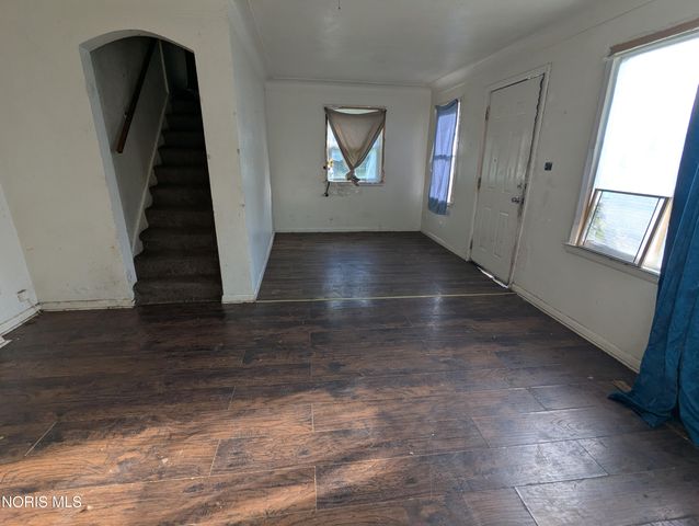 21 Banks Street, Toledo, OH 43609
