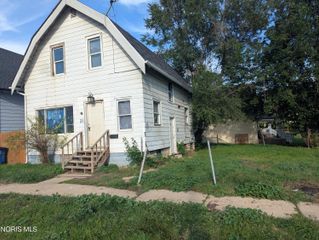21 Banks Street, Toledo, OH 43609