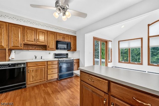105 VICTORIA DRIVE, Clark Twp., NJ 07066