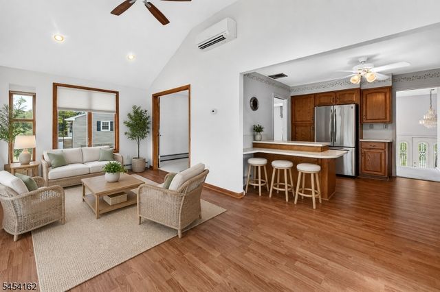 105 VICTORIA DRIVE, Clark Twp., NJ 07066