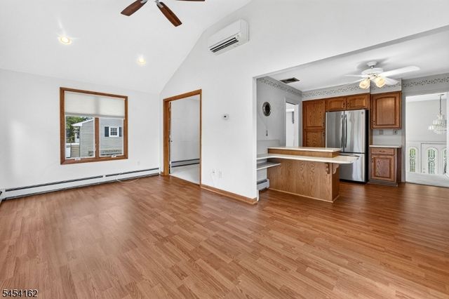 105 VICTORIA DRIVE, Clark Twp., NJ 07066