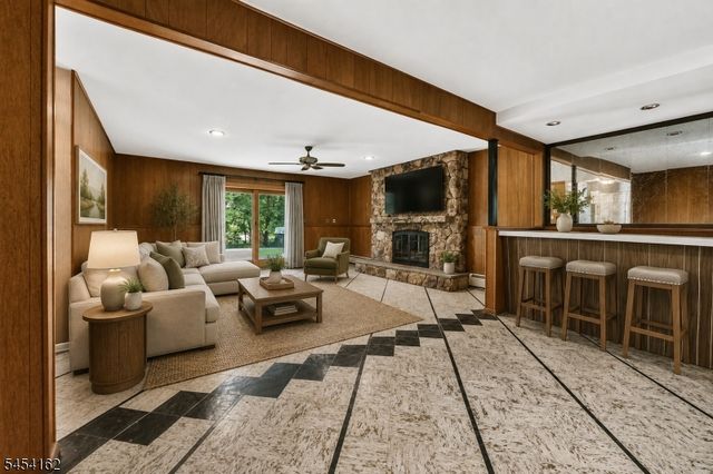 105 VICTORIA DRIVE, Clark Twp., NJ 07066