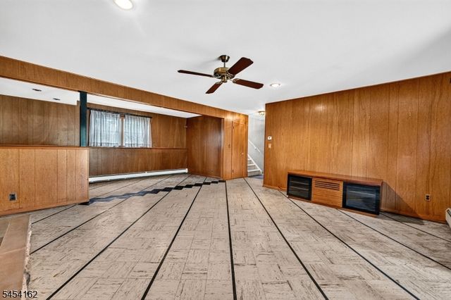 105 VICTORIA DRIVE, Clark Twp., NJ 07066