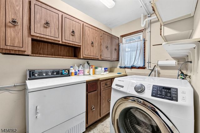 105 VICTORIA DRIVE, Clark Twp., NJ 07066