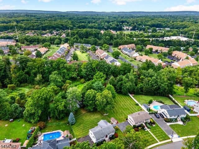105 VICTORIA DRIVE, Clark Twp., NJ 07066