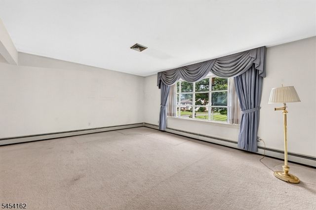 105 VICTORIA DRIVE, Clark Twp., NJ 07066