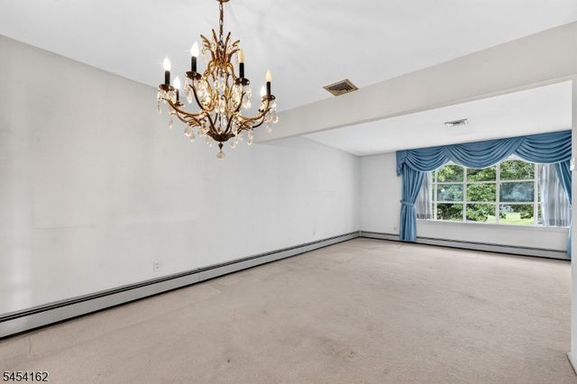 105 VICTORIA DRIVE, Clark Twp., NJ 07066