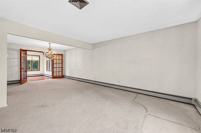 105 VICTORIA DRIVE, Clark Twp., NJ 07066