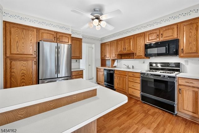 105 VICTORIA DRIVE, Clark Twp., NJ 07066
