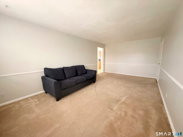 23 Revere Drive 3, Stamford, CT 06902