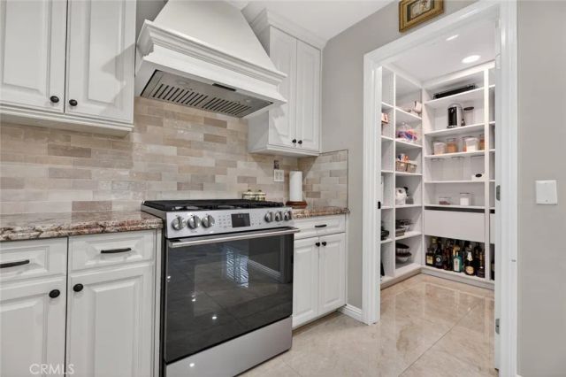16751 Londelius, Northridge, CA 91343