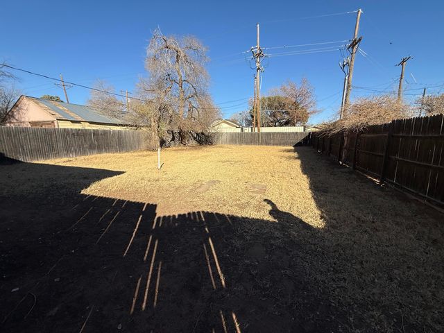 2404 22nd Street, Lubbock, TX 79411