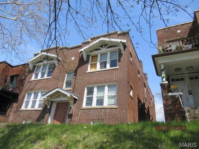 311 Eichelberger Street, St Louis, MO 63111