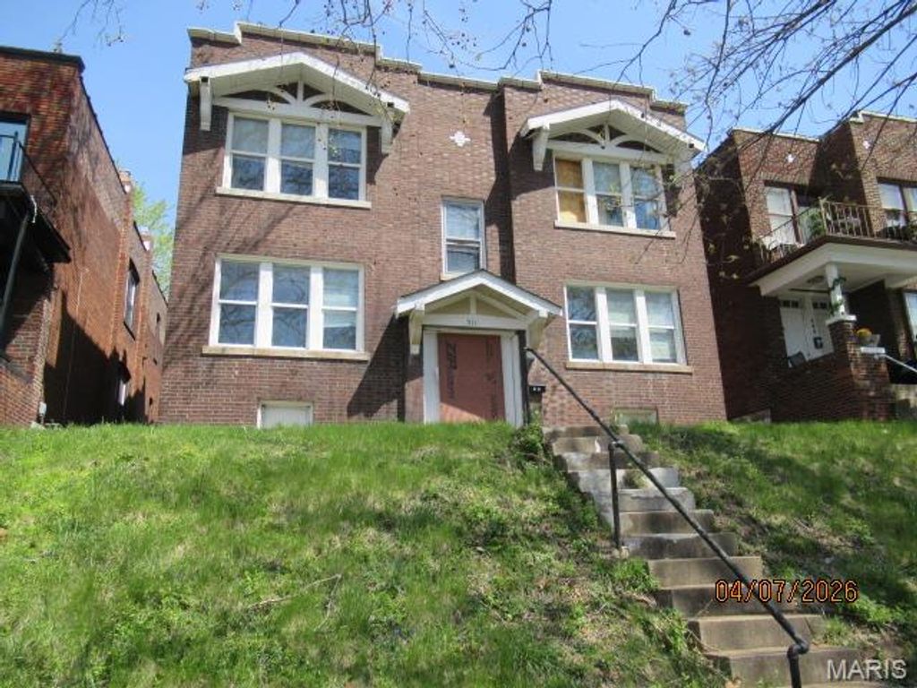 311 Eichelberger Street, St Louis, MO 63111
