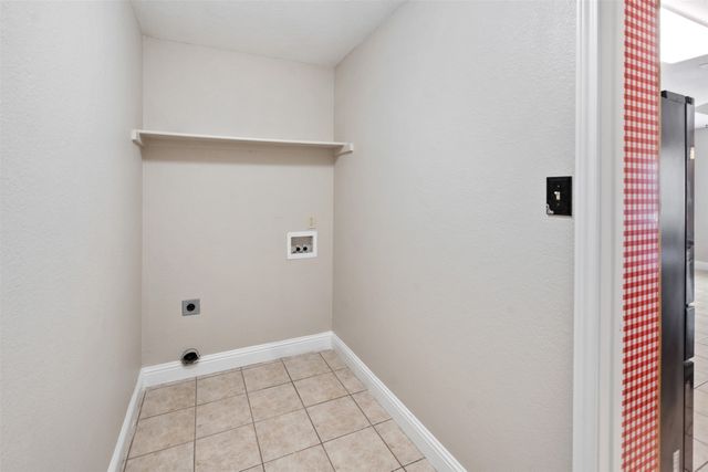125 Meadow Heath Drive, Gun Barrel City, TX 75156