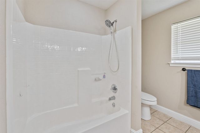 125 Meadow Heath Drive, Gun Barrel City, TX 75156
