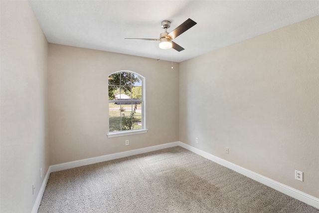 125 Meadow Heath Drive, Gun Barrel City, TX 75156