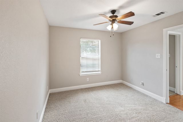 125 Meadow Heath Drive, Gun Barrel City, TX 75156