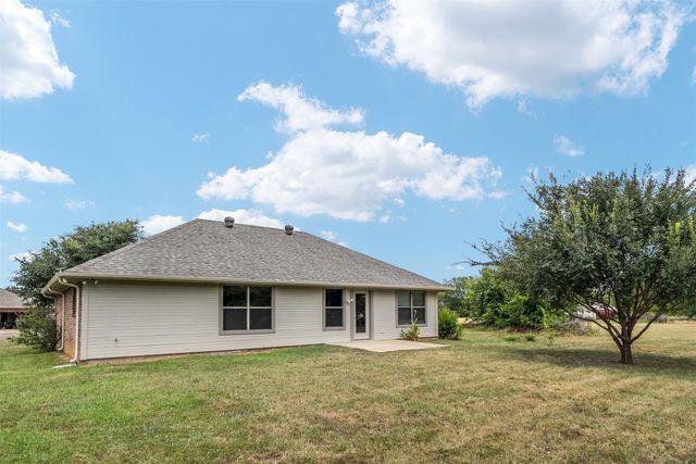 125 Meadow Heath Drive, Gun Barrel City, TX 75156