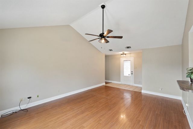 125 Meadow Heath Drive, Gun Barrel City, TX 75156