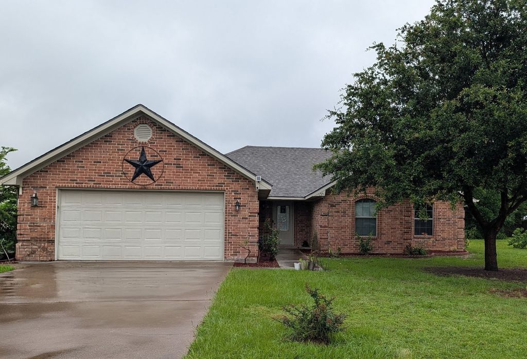 125 Meadow Heath Drive, Gun Barrel City, TX 75156